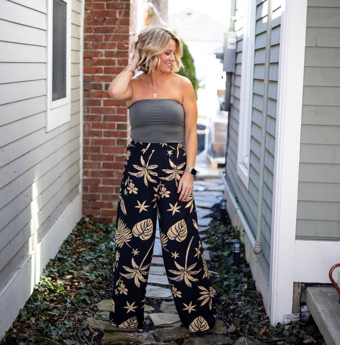 Coconut Kiss Front Pleated Pants